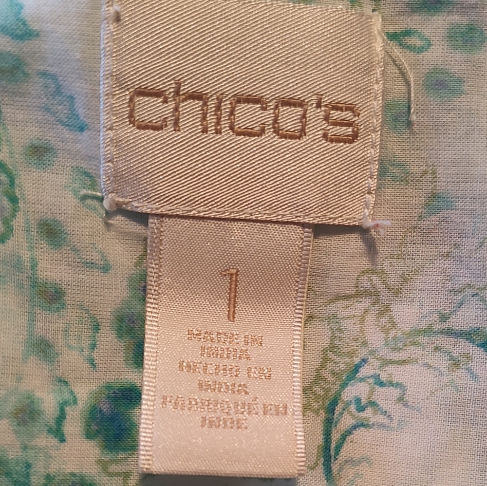 Cotton Chico's Milada Paisley Print button down Eyelet Mixed Media Top Casual - Picture 3 of 4